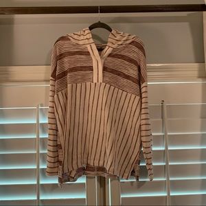 Lightweight hoodie long sleeve tee